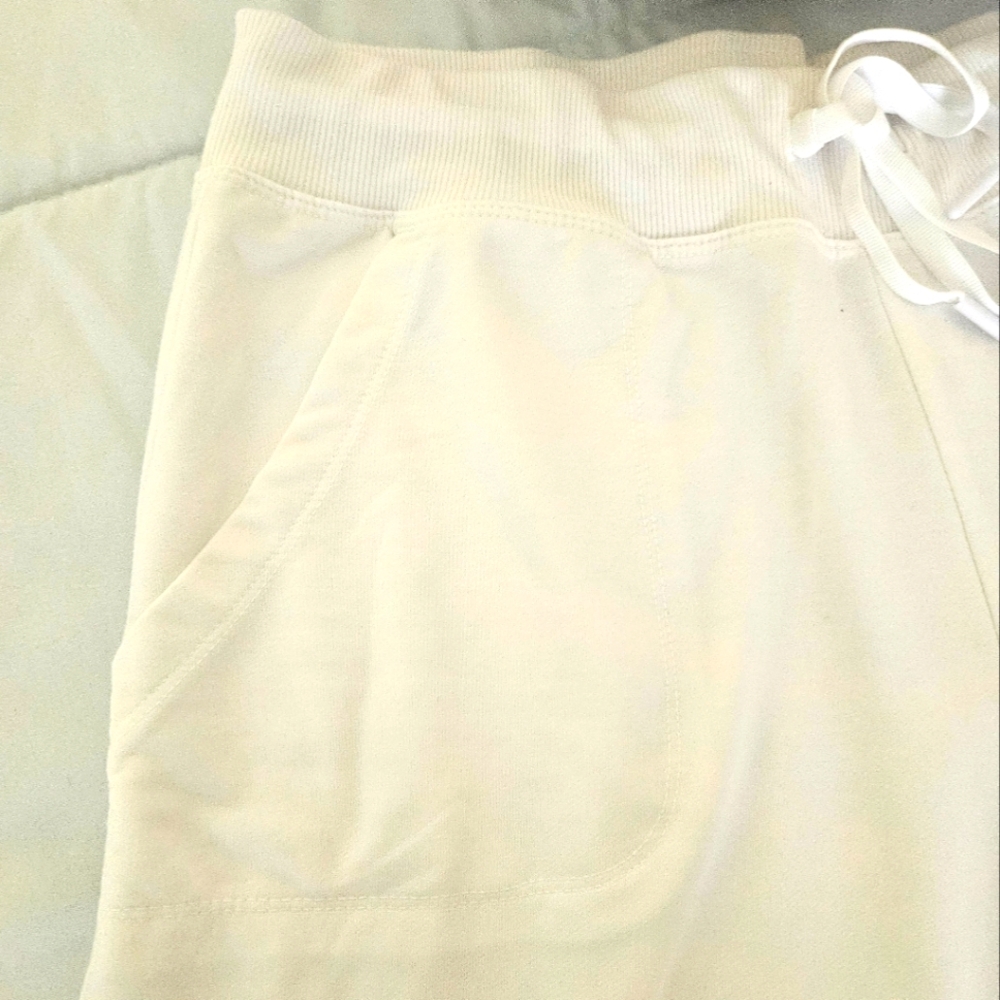 Athletic Works White Shorts LG 12/14 In Good Shape - Picture 9 of 11
